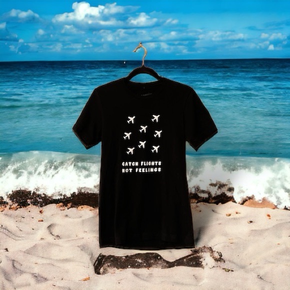 Serengetee Black T-Shirt “Catch Flights Not Feelings” - Picture 7 of 7